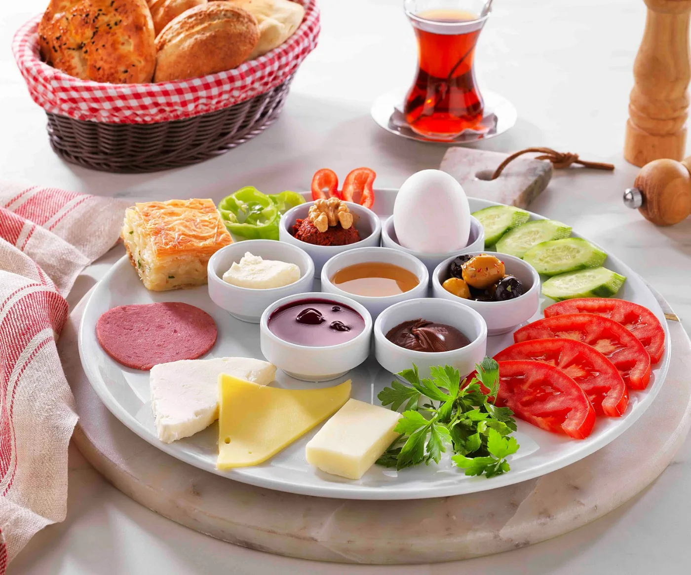 Butik kahvaltı tabağı